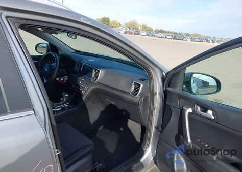 2019 Kia Sportage Lx z USA, uszkodzony, nr VIN KNDPMCAC5K7565741